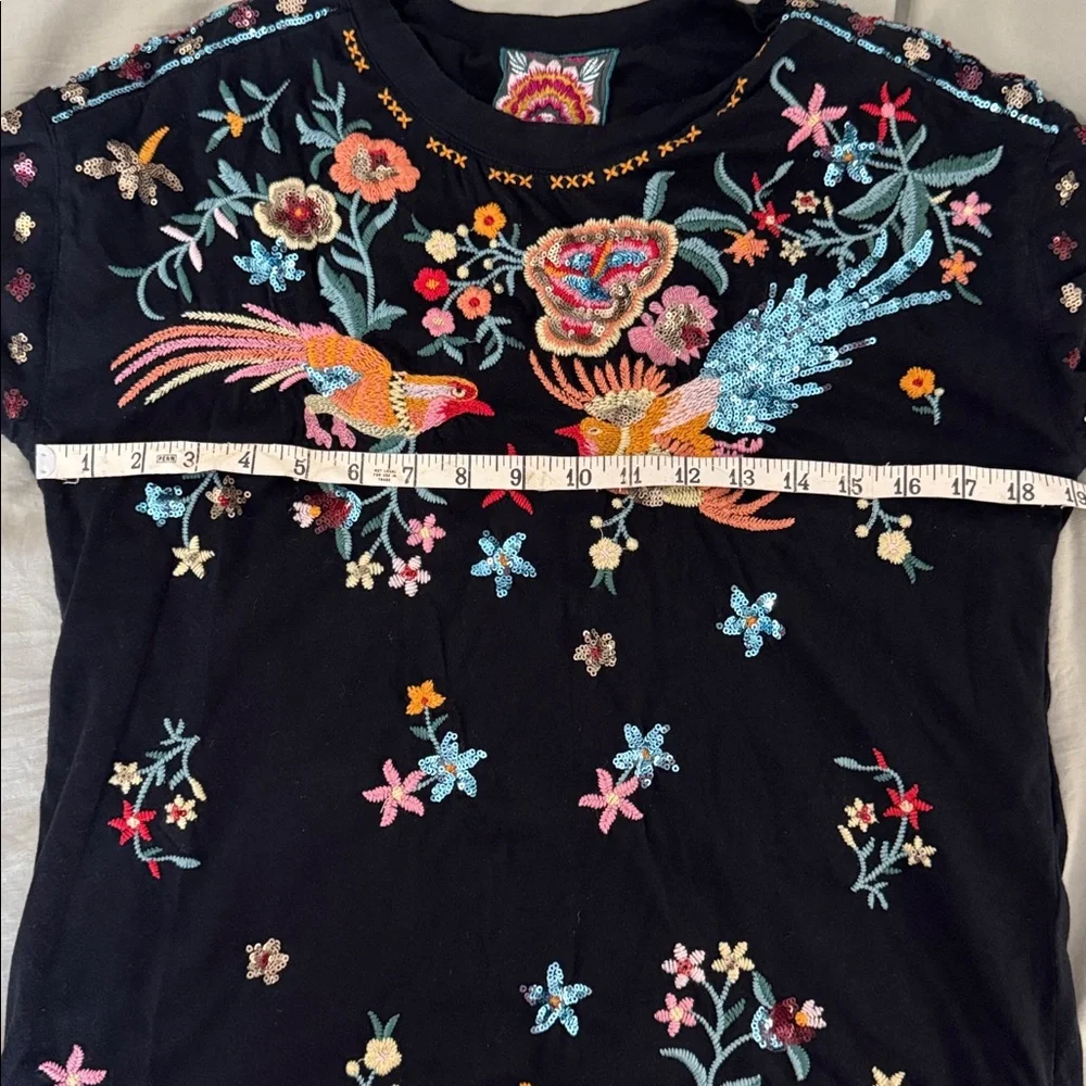 Johnny Was Soha Relaxed Sequin Tee XS Black Embroidered - Picture 8 of 8